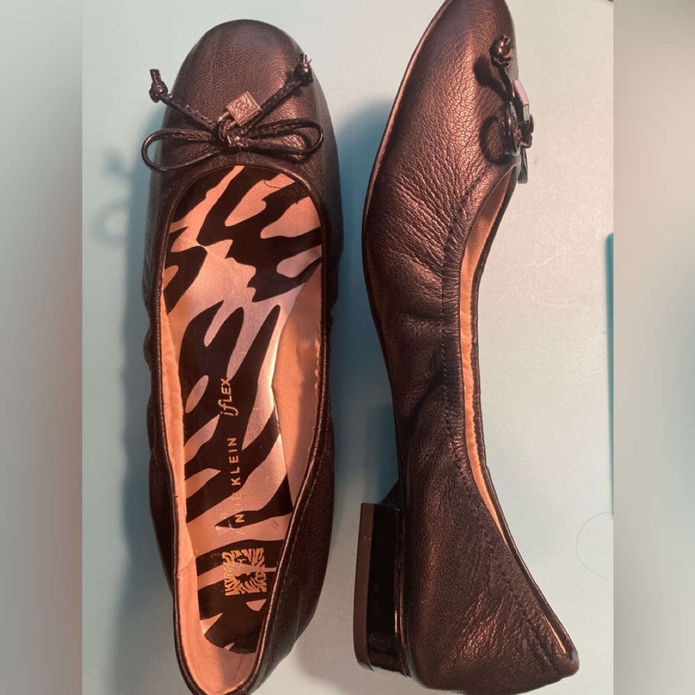 Anne Klein Black Leather Loafers with Bow